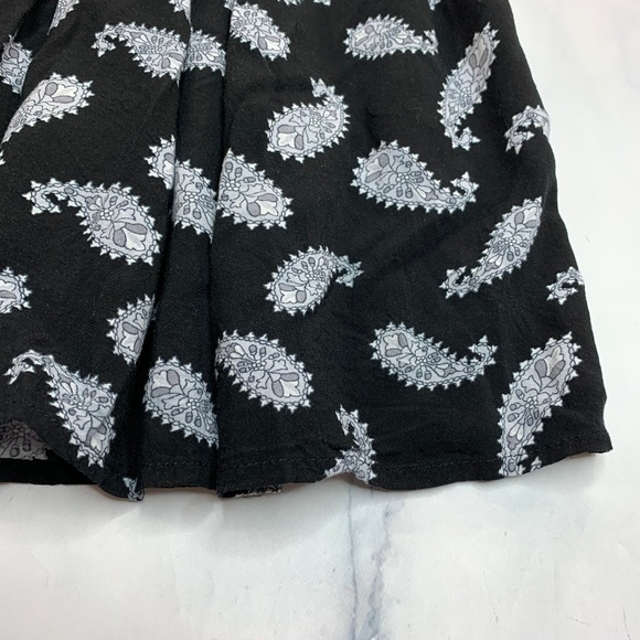 Brandy Melville Black White Paisley Mini Skirt - Picture 8 of 8